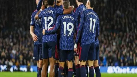 张镇麟接库珀传球，轻松完成扣篮得分