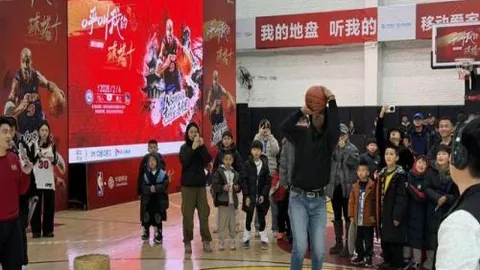 “热刺内部对决：范德芬独占鳌头得9分，里沙利松与斯彭斯同得6分好评！”
